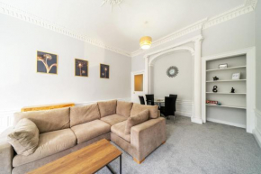 Lochside Apartments, Apt B